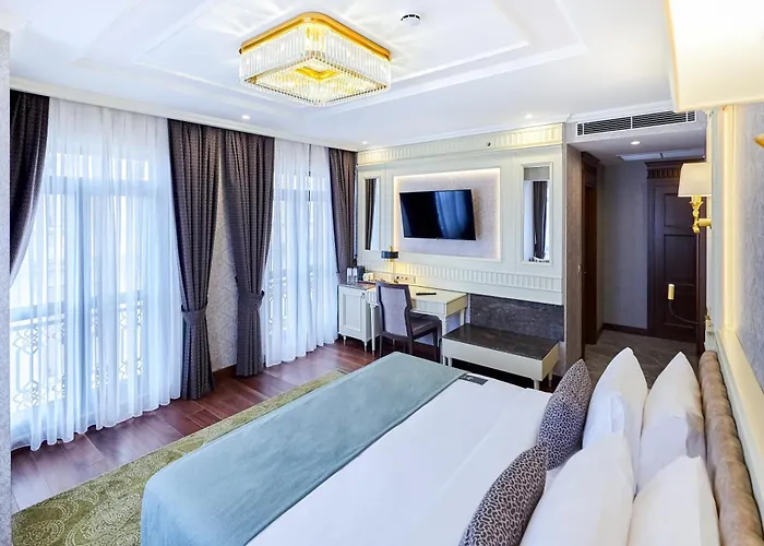 Aspera Golden Horn Otel 4*